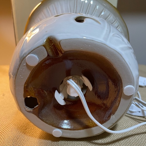 Cracker Barrel Mushroom Accent Light, 9” Tall, Green & White, Mushroom Decor - Picture 6 of 8